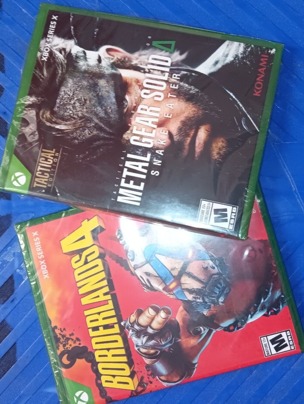 Metal Gear Solid Snake Eater / Borderlands 4 Xbox Game Bundle